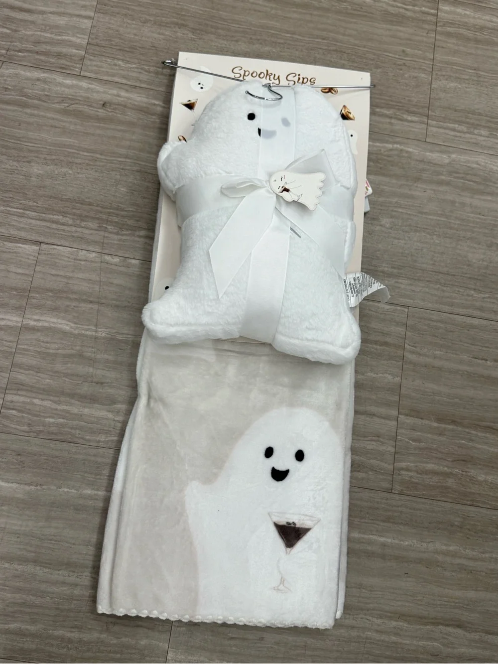 White Ghost Blanket Set with pillow